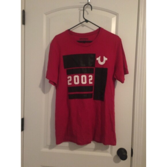 True Religion 2002 Men's Short Sleeve T-Shirt Size Medium Red - Picture 2 of 8